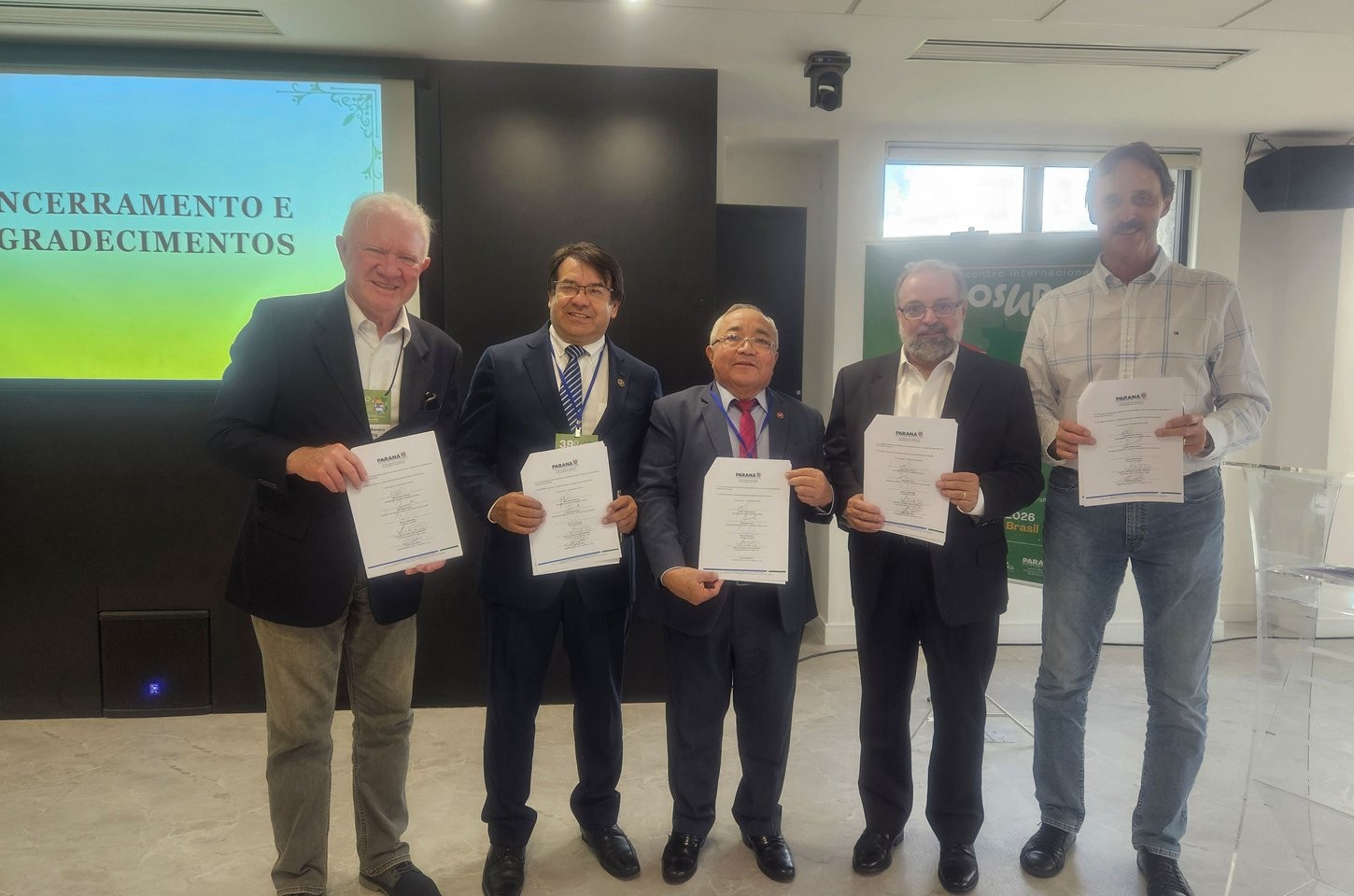 Universidades sul-americanas fortalecem integração em encontro em Curitiba