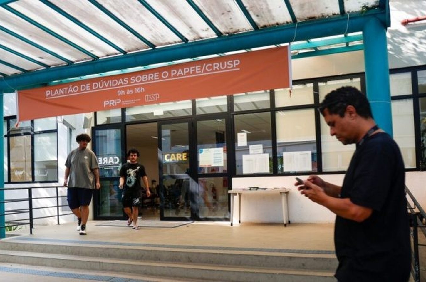 USP oferece plantão presencial para tirar dúvidas sobre programa de permanência estudantil