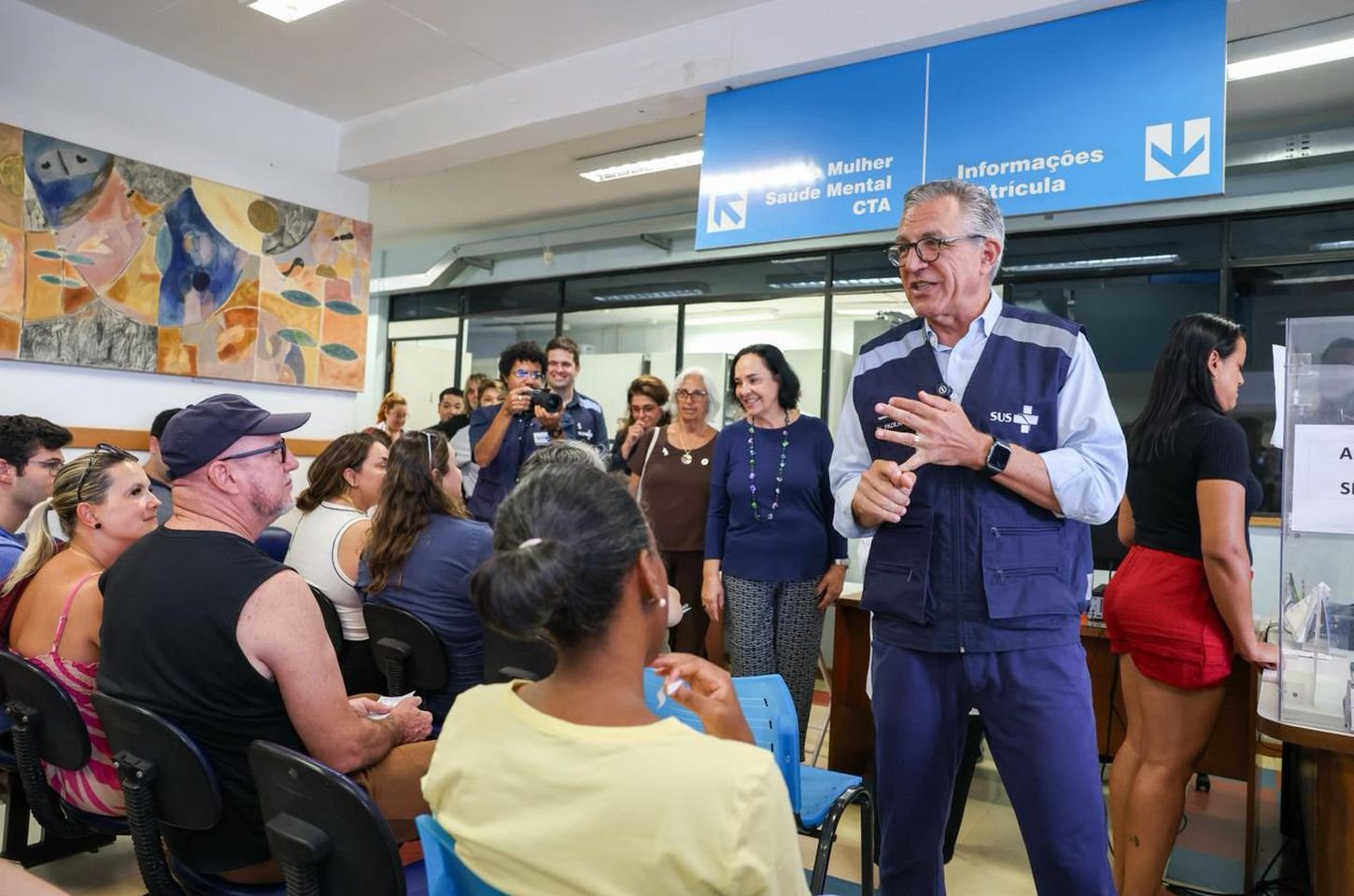Vacina nacional contra dengue começa para profissionais da saúde em fevereiro
