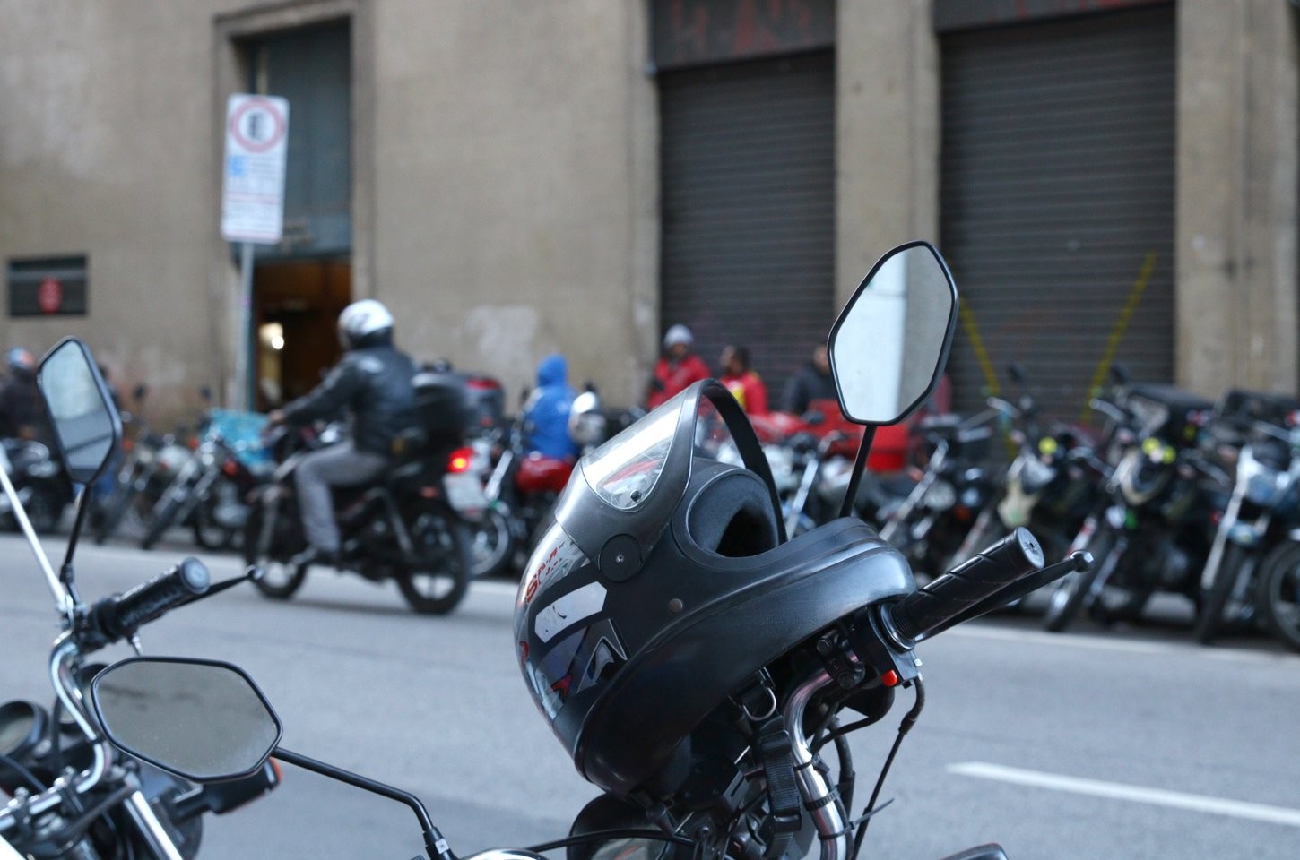 Venda de motocicletas bate recorde histórico em 2025 no Brasil