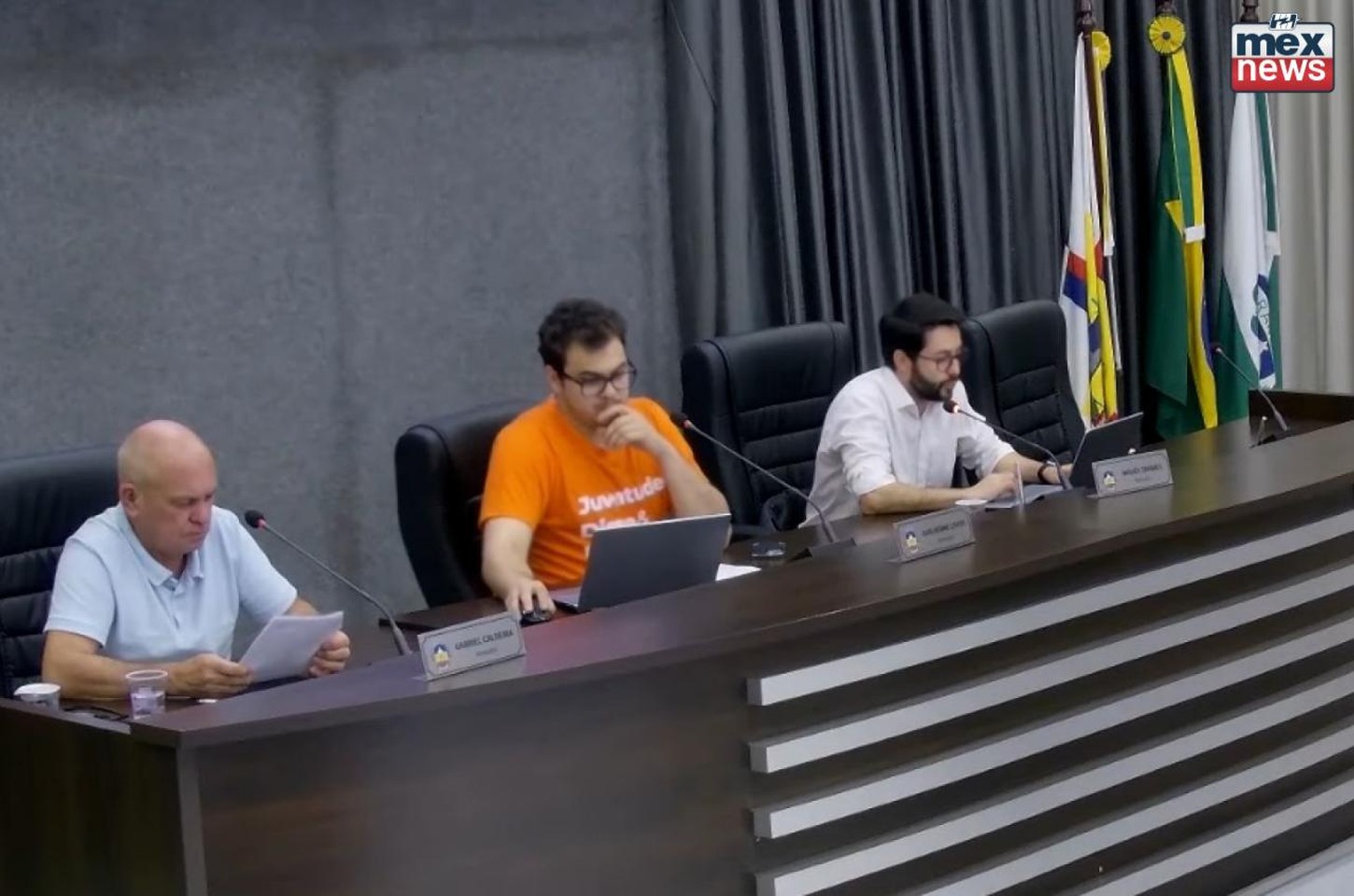 Vereadores de Apucarana debatem técnica e legalidade de projetos