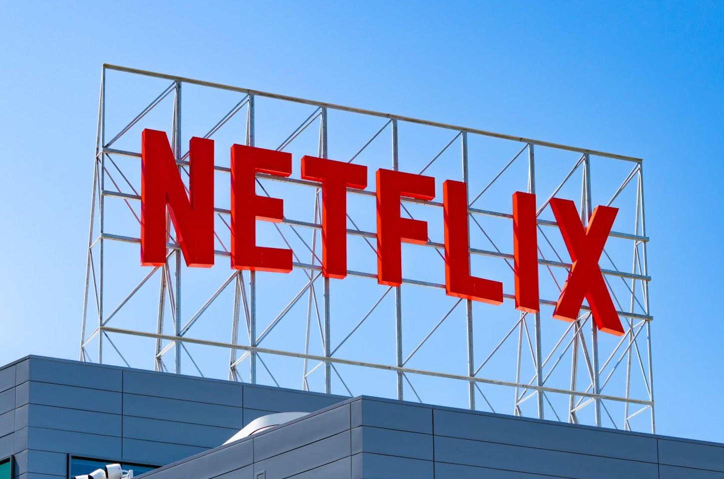 Waymo tem bebê e Netflix faz megaoferta: tecnologia no cotidiano