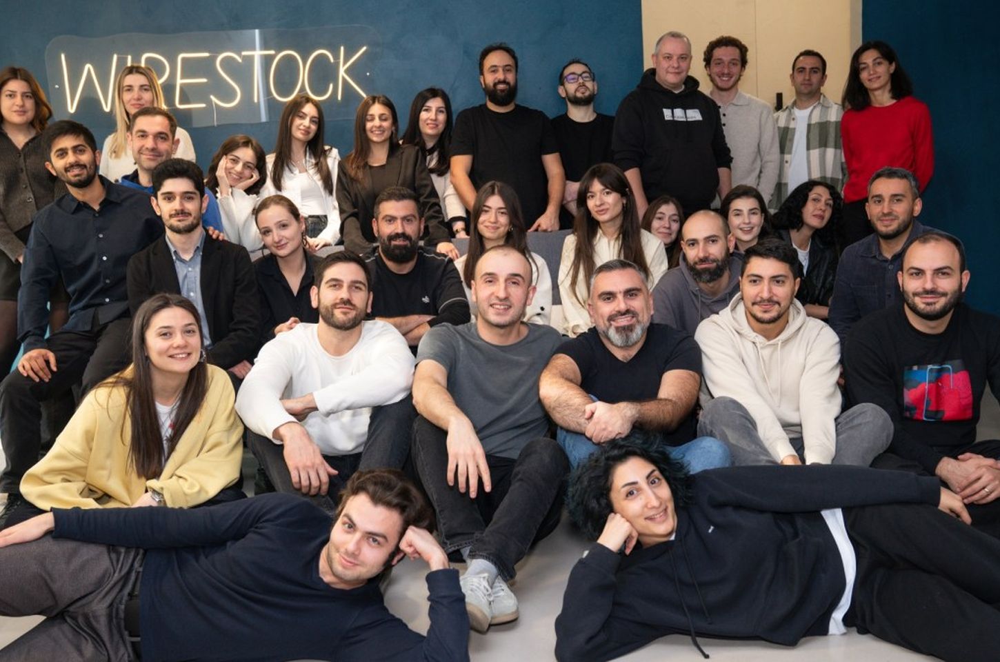 Wirestock levanta US$ 23 milhões para fornecer dados a IAs