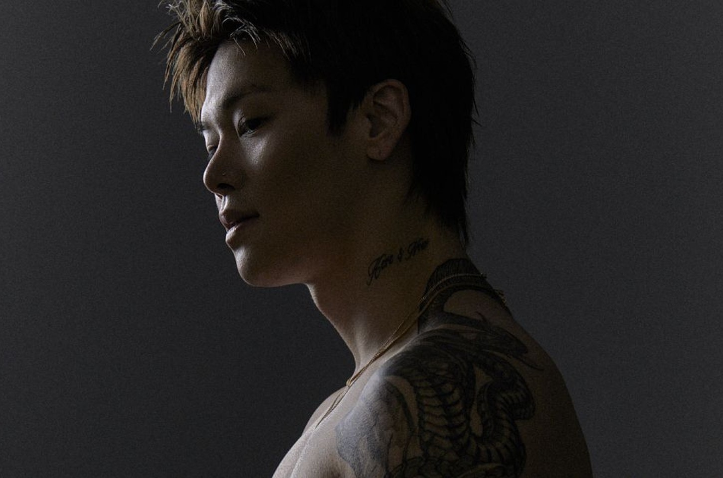 Zelo ex-B.A.P lança 'Cola Comigo' e fala sobre autenticidade