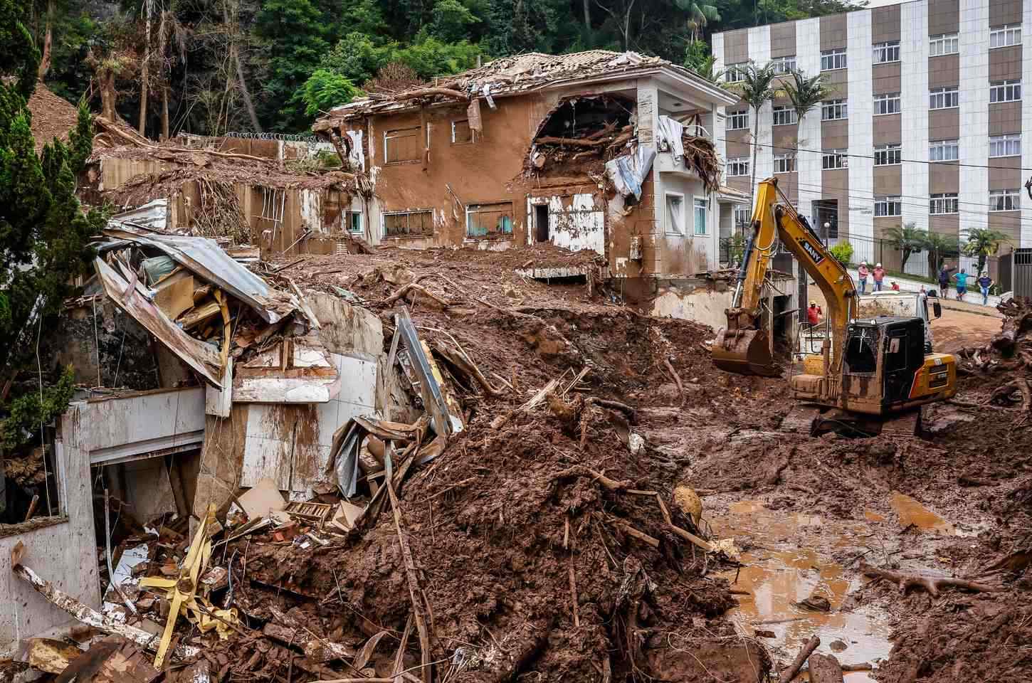 Zona da Mata mineira chega a 72 mortes por deslizamentos e enchentes